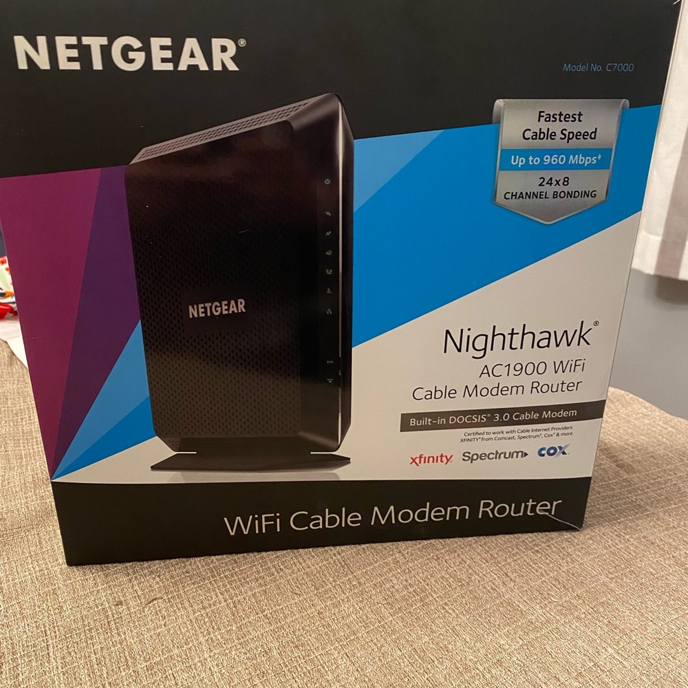 NETGEAR Nighthawk AC1900 WiFi Cable Modem Router - Picture 5 of 5